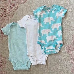 Carter’s onesies 3pc